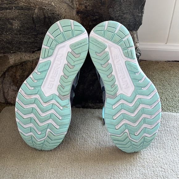 WOMEN’S SIZE 8 SAUCONY ISO SERIES EVERUN RUNNING SHOES Dk Grey/Aqua - Picture 3 of 8